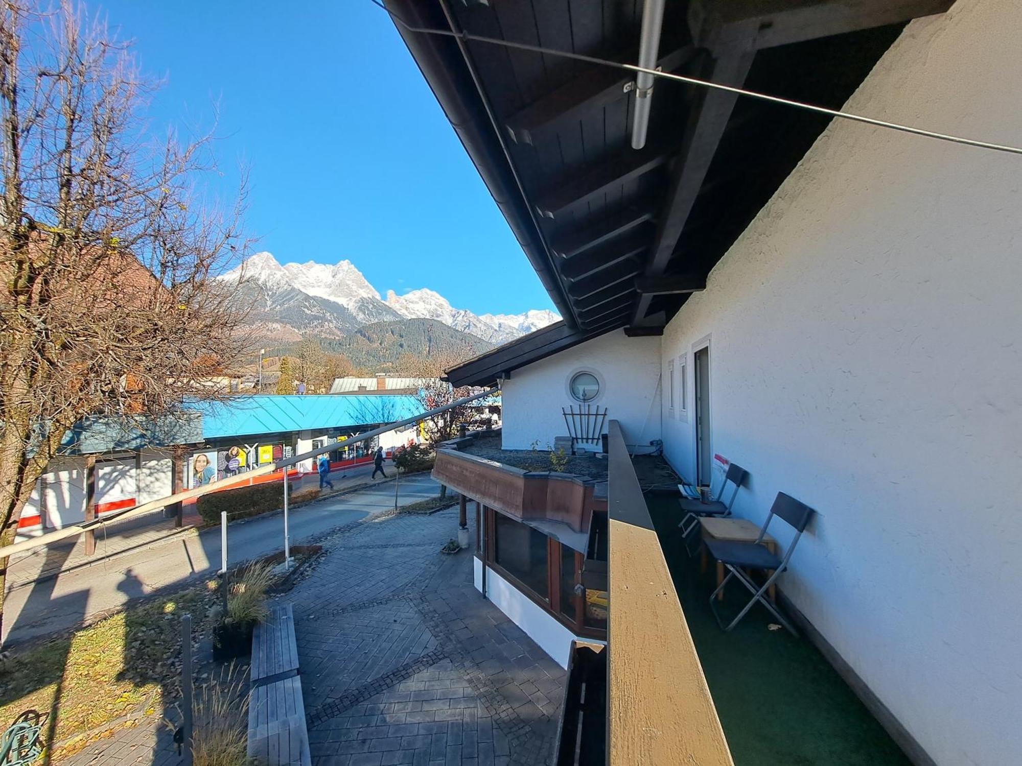Gesa'S & Tom'S Stadtappartement Saalfelden Ruang foto