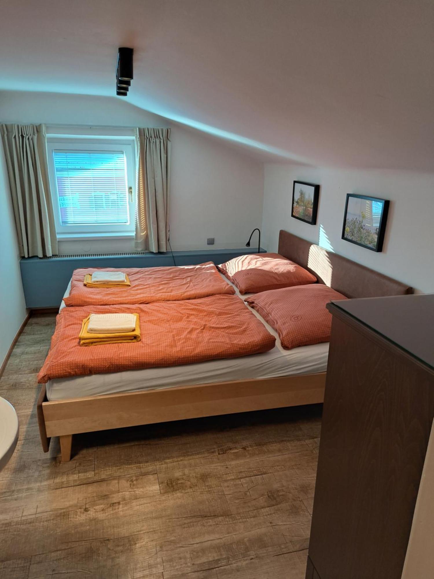 Gesa'S & Tom'S Stadtappartement Saalfelden Bagian luar foto